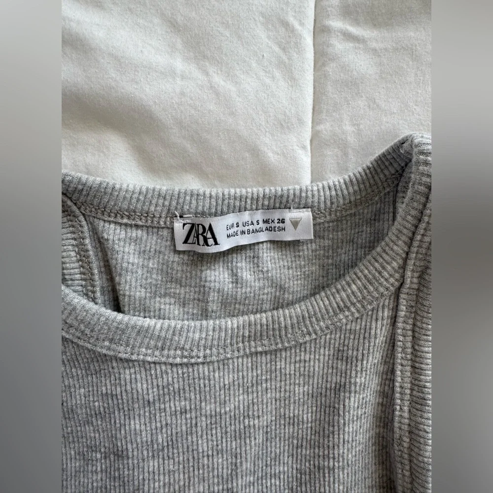 Zara Ribbed Halter Top - Picture 4 of 4